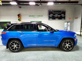 Used 2023 Jeep Grand Cherokee Summit image 5