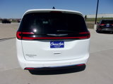 Used 2023 Chrysler Pacifica Touring-L image 4