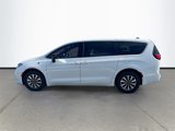 New 2025 Chrysler Pacifica Select image 4