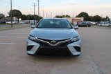Used 2020 Toyota Camry SE image 2
