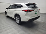 Used 2021 Toyota Highlander LE image 5