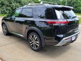 New 2025 Nissan Pathfinder Platinum image 4
