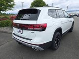 New 2025 Volkswagen Atlas Peak Edition SE image 4
