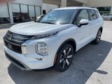 New 2025 Mitsubishi Outlander SE image 3