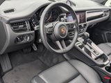 Certified 2024 Porsche Macan image 4