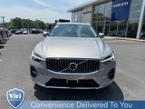 Certified 2022 Volvo XC60 B5 Inscription w/ Climate Package image 3