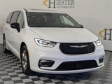 Certified 2024 Chrysler Pacifica Limited w/ Trailer Tow Group image 2