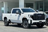 New 2025 GMC Sierra 2500 Denali Ultimate image 2