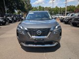 Used 2021 Nissan Rogue Platinum image 2