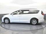 Used 2022 Chrysler Pacifica Touring-L image 3