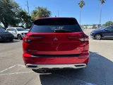 Used 2023 Mitsubishi Outlander SE image 4