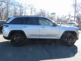 Used 2024 Jeep Grand Cherokee Limited w/ Black Appearance Package image 5