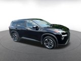 Used 2024 Nissan Rogue SV image 2
