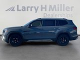 New 2025 Volkswagen Atlas Peak Edition SE image 3