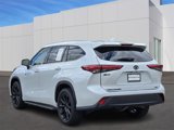 Used 2022 Toyota Highlander XLE image 3