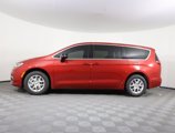New 2025 Chrysler Pacifica Select image 5
