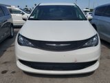 Used 2022 Chrysler Voyager LX image 3