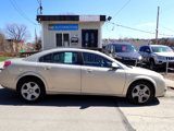 Used 2009 Saturn Aura XE image 2