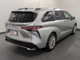 Used 2022 Toyota Sienna XSE image 5