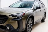 Used 2025 Subaru Outback Onyx Edition image 4