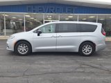 Used 2024 Chrysler Pacifica Touring-L image 5