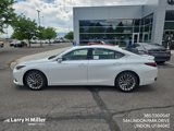 New 2025 Lexus ES 300h w/ Luxury Package image 3