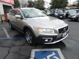 Used 2014 Volvo XC70 T6 image 2