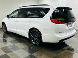 Used 2021 Chrysler Pacifica Touring-L w/ S Appearance Package image 4