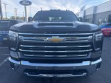 Used 2024 Chevrolet Silverado 2500 LTZ w/ LTZ Premium Package image 2