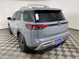 New 2025 Nissan Pathfinder Platinum image 6