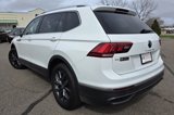 Used 2022 Volkswagen Tiguan SE image 2