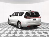 New 2025 Chrysler Pacifica Select image 5