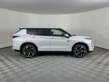 New 2025 Mitsubishi Outlander SE image 5