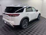 New 2025 Nissan Pathfinder SL w/ SL Premium Package image 2