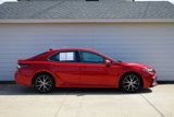 Used 2022 Toyota Camry SE image 2
