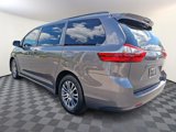 Used 2020 Toyota Sienna XLE image 4