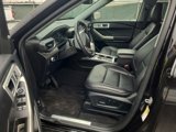 Used 2023 Ford Explorer Limited image 6