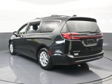 Used 2022 Chrysler Pacifica Touring-L image 4