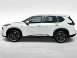 Used 2024 Nissan Rogue SV image 2