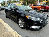 Used 2017 Ford Fusion SE image 3
