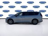 Used 2024 Chrysler Pacifica Limited image 5