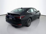New 2025 Lexus ES 300h w/ Luxury Package image 5