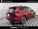 New 2025 Toyota Highlander XLE image 5