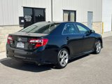 Used 2012 Toyota Camry SE image 3