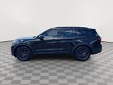 Used 2025 Ford Explorer ST image 4