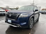 New 2025 Nissan Pathfinder Platinum w/ Black Appearance Package image 3