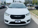 Used 2022 Chrysler Pacifica Touring-L image 4