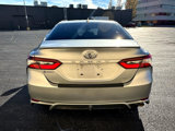 Used 2021 Toyota Camry SE image 4