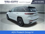 New 2025 Jeep Grand Cherokee Summit image 3