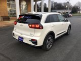 Used 2022 Kia Niro EX image 5